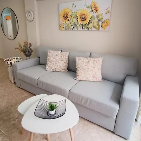 Modern 2-bed 150 M To Locos Beach-pool-free Parking-pmt31 *